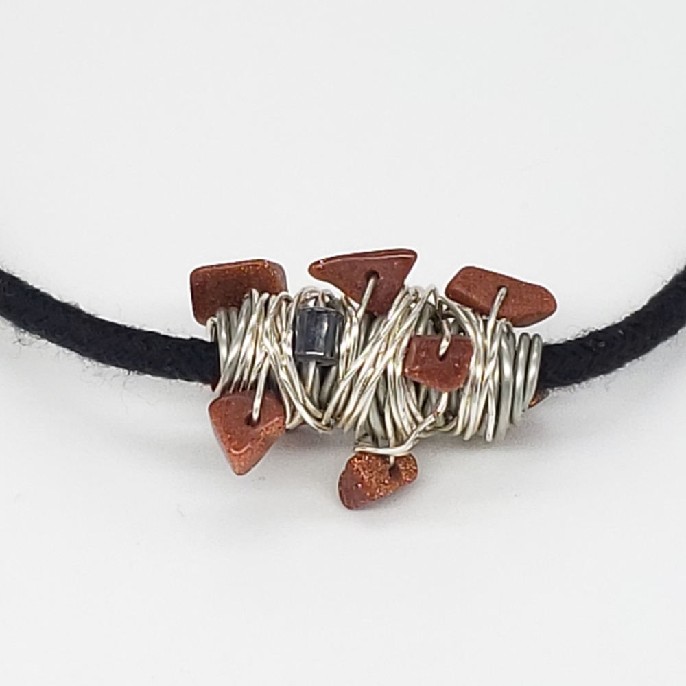 Chaos Focal Bead Necklace - Picture 10 of 10